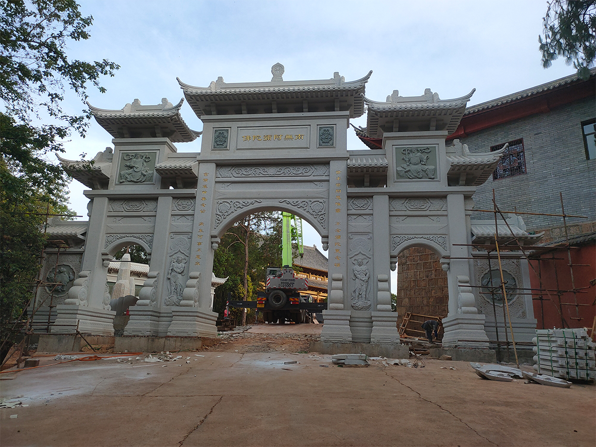  云南大理寺庙整体石雕工程